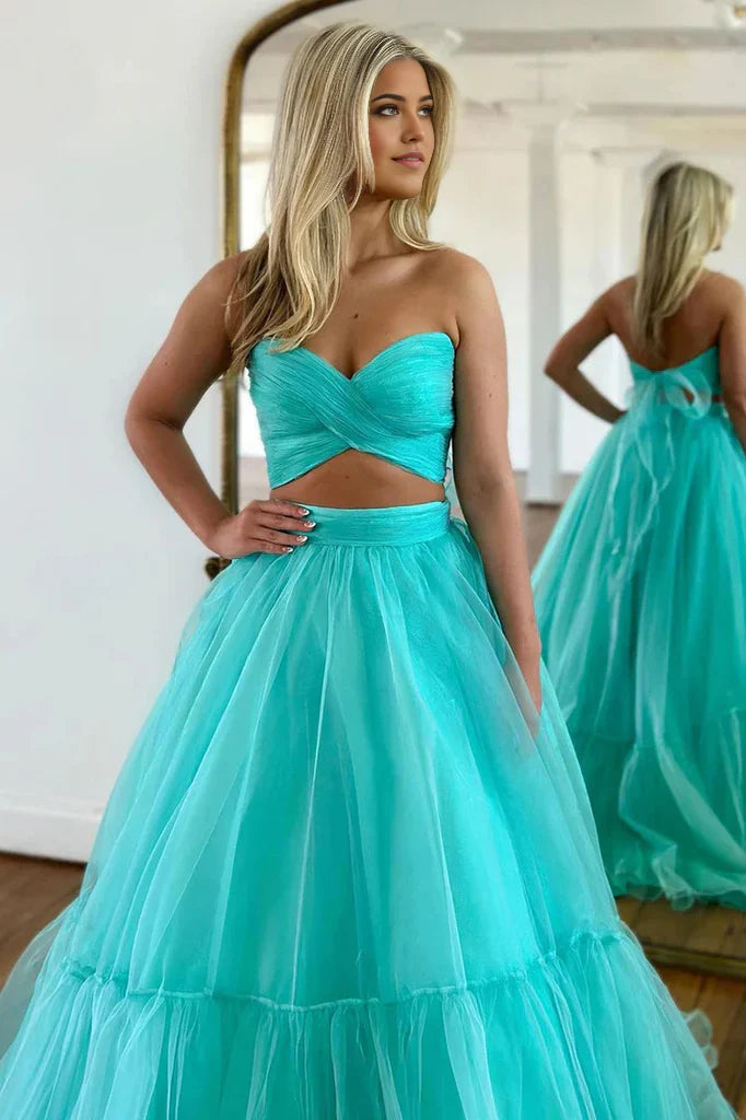 Vestido de fiesta formal largo de tul con hombros descubiertos y corte A